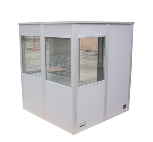 Кабина симултанен превод